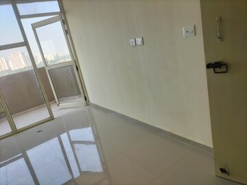 2 BHK Apartment For Rent in Pyramid Heights, Sector 85