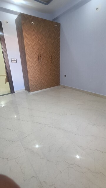 Room in 3 BHK Builder Floor at Chhapraula – for Sale