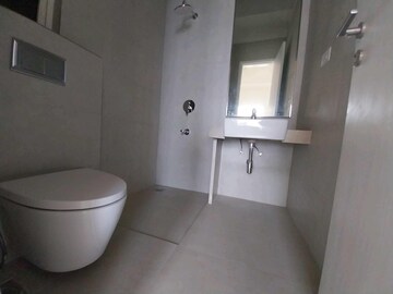 Bathroom in 3 BHK Apartment at Indiabulls Sky Forest, Lower Parel – for Sale