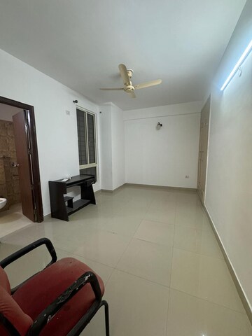 Furnished Amenities in 2 BHK Apartment at Govind Nagar – for Rent