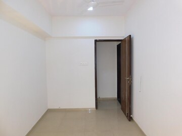 Room in 3 BHK Apartment at Shimpoli – for Rent