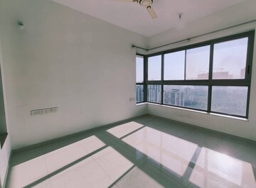 Bedroom in 2 BHK Apartment at Kalpataru Paramount, Kapur Bawdi – for Rent