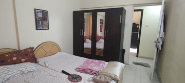 Bedroom in 2 BHK Apartment at Vile Parle West – for Rent