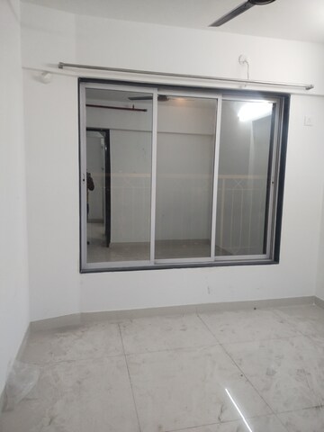Room in 2 BHK Apartment at Kurla East – for Rent