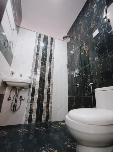Bathroom in 2 BHK Builder Floor at Sector 47 – for Rent