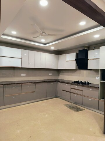 Kitchen in 3 BHK Builder Floor at SS Mayfield Gardens, Sector 51 – for Rent