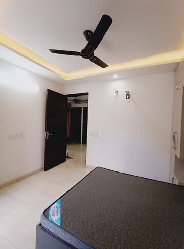 Room in 2 BHK Builder Floor at Sector 45 – for Rent