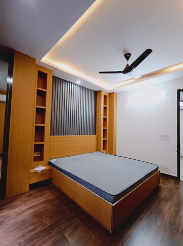 Bedroom in 2 BHK Builder Floor at Sector 45 – for Rent
