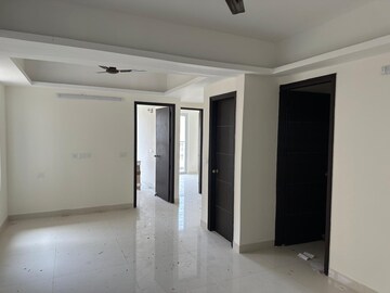 Room in 3 BHK Apartment at Vasu Fortune Residency, Raj Nagar Extension – for Rent