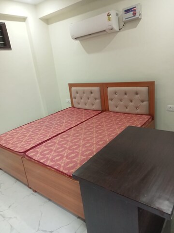 Bedroom in 2 BHK Builder Floor at Sector 30 – for Rent
