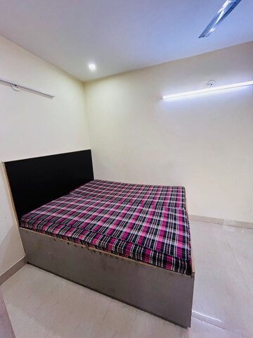 Bedroom in 1 BHK Builder Floor at Sector 40 – for Rent