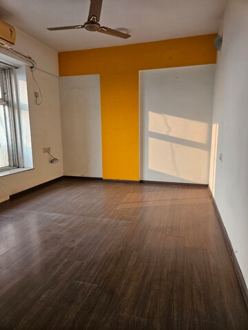 Room in 3.5 BHK Apartment at Shrishti Synchronicity, Chandivali – for Rent