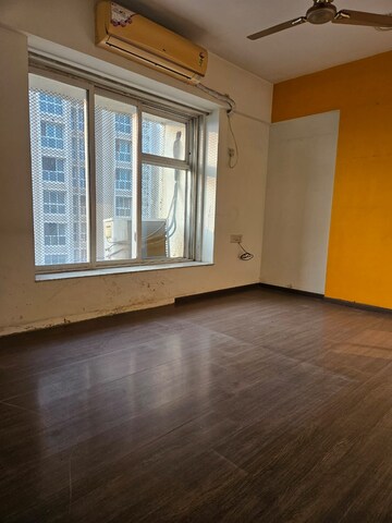 Room in 3.5 BHK Apartment at Shrishti Synchronicity, Chandivali – for Rent