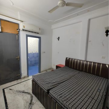 2 BHK Builder Floor For Rent in Saket