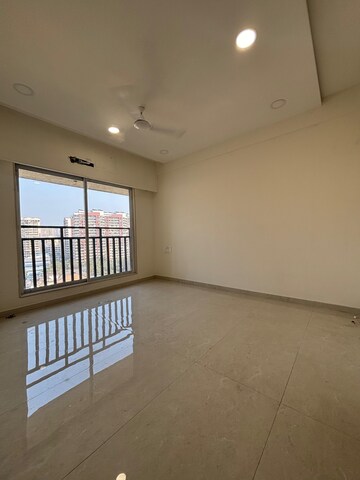 Room in 3 BHK Apartment at Sidhivinayak Hill Ridge, Powai – for Rent