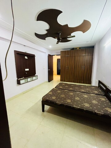 Bedroom in 2 BHK Builder Floor at Sector 52 – for Rent