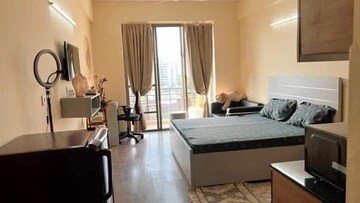 Master Bedroom in Studio Apartment at Peach Jasmine Apartments, Sector 31 – for Rent