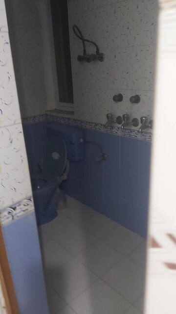 Bathroom in 2.5 BHK Apartment at Mayur Vihar – for Sale