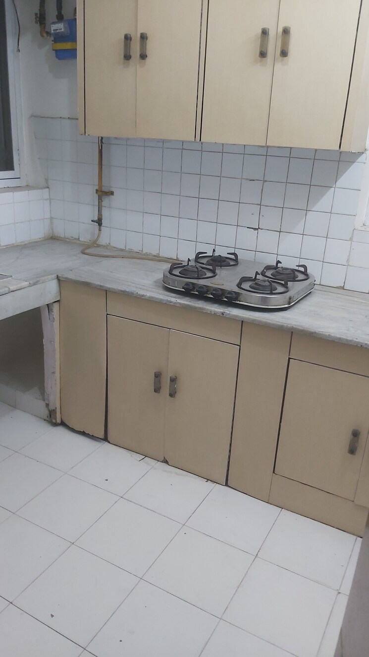 Kitchen, mayur vihar 2.5 Bedroom 850 Sq.Ft. Apartment In Mayur Vihar Delhi 8206919