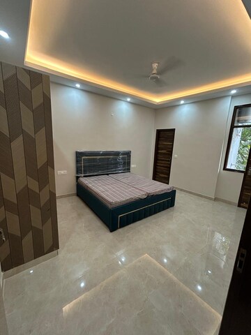 Living Room in 2 BHK Builder Floor at Sector 31 – for Rent