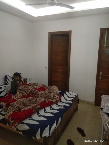 Bedroom in 3 BHK Builder Floor at Chittaranjan Park – for Rent