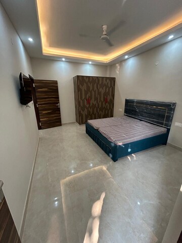 Living Room in 2 BHK Builder Floor at Sector 30 – for Rent