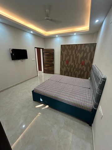 Bedroom in 2 BHK Builder Floor at Sector 30 – for Rent