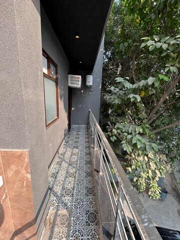 Balcony in 2 BHK Builder Floor at Sector 30 – for Rent