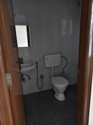 Bathroom in 2 BHK Builder Floor at Halasuru – for Rent