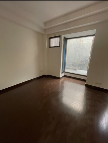 Room in 3.5 BHK Independent House at Sector 48 – for Sale