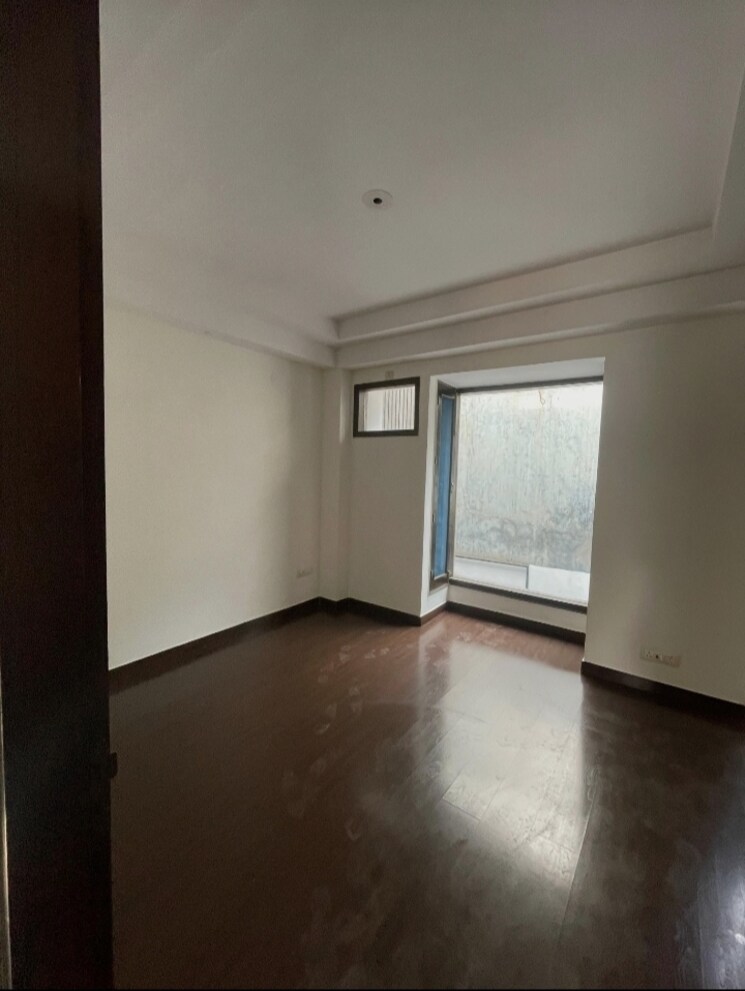 Room, sector 48 3.5 Bedroom 115 Sq.Mt. Independent House In Sector 48 Noida 8206961