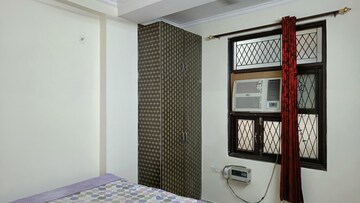 Bathroom in 2 BHK Builder Floor at Mayur Vihar Phase 1 – for Rent