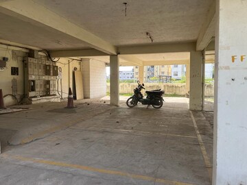 Parking in  Office Space at Perumbakkam – for Rent
