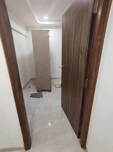 Furnished Amenities in 2.5 BHK Apartment at Alag Ashtapad, Ghatkopar East – for Rent