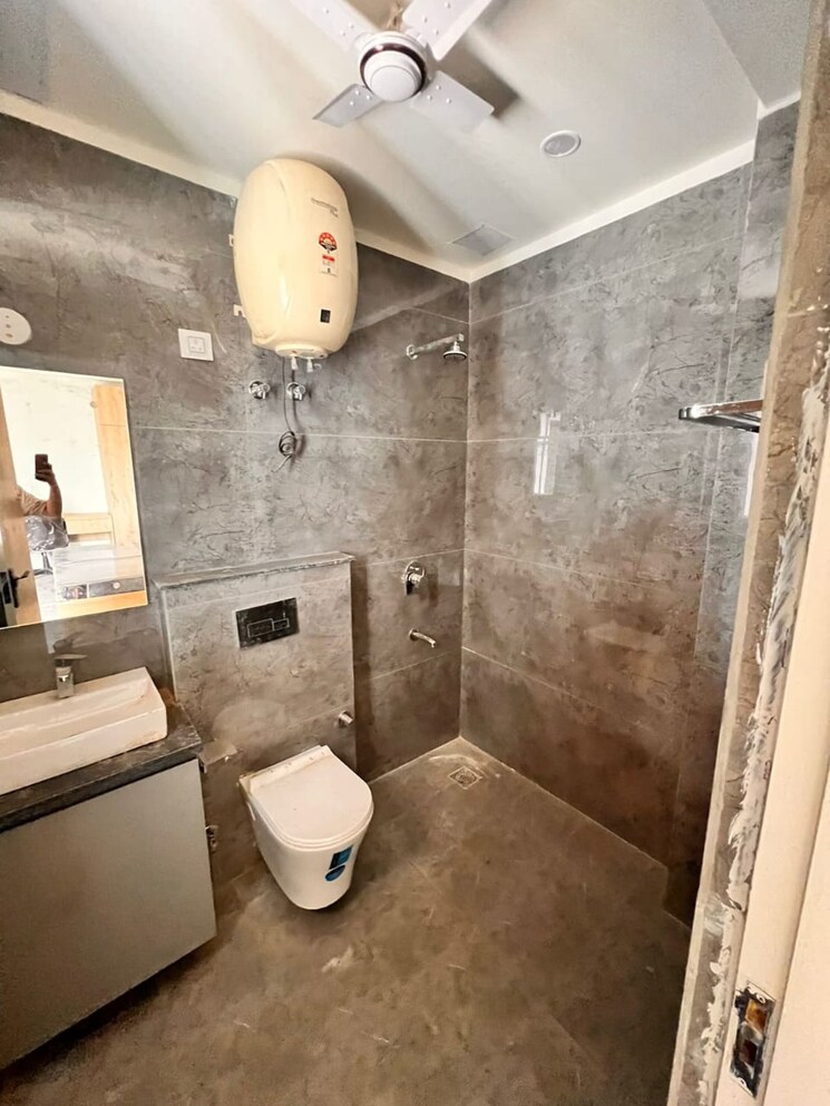Attached Bathroom, sector 38 1 Bedroom 750 Sq.Ft. Builder Floor In Sector 38 Gurgaon 8207055