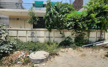 Plot For Sale in Sector 15a
