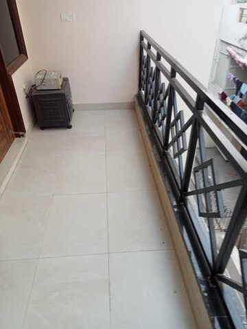 Balcony in 2 BHK Builder Floor at Sector 46 – for Rent