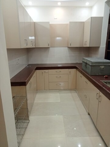Kitchen in 2 BHK Builder Floor at Sector 46 – for Rent