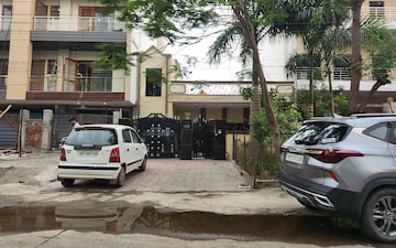4 BHK Independent House For Sale in Sector 15a