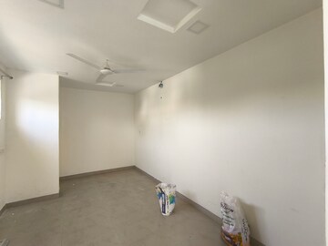 Room in 3 BHK Apartment at Rajapushpa Provincia, Narsingi – for Rent