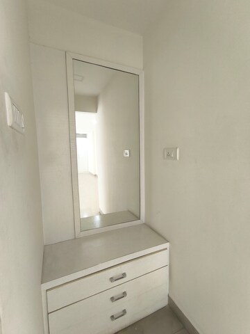 Room in 3 BHK Apartment at Rajapushpa Provincia, Narsingi – for Rent