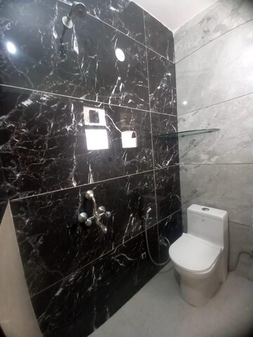 Furnished Amenities in 3 BHK Builder Floor at Sector 40 – for Rent