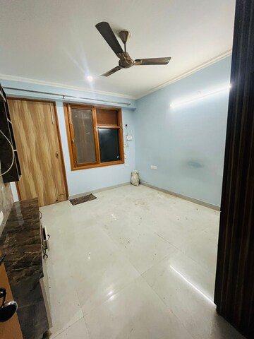 Room in 2 BHK Builder Floor at Sector 47 – for Rent