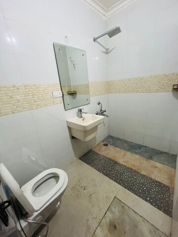 Bathroom in 4 BHK Builder Floor at Sector 40 – for Rent