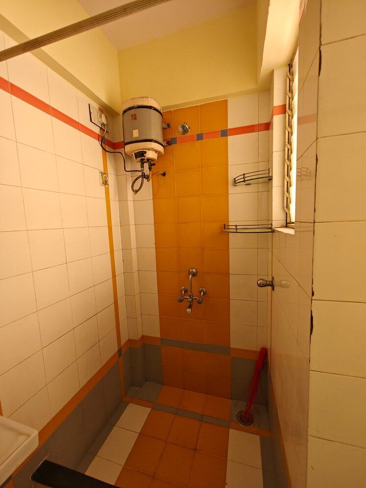 Bathroom, maruti-radhamit 1 Bedroom 650 Sq.Ft. Apartment In Nerul Navi Mumbai 8207217
