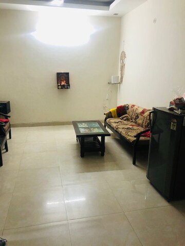 Living Room in 1 BHK Builder Floor at Sector 39 – for Rent