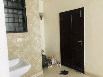 Bathroom in 1 BHK Builder Floor at Sector 39 – for Rent
