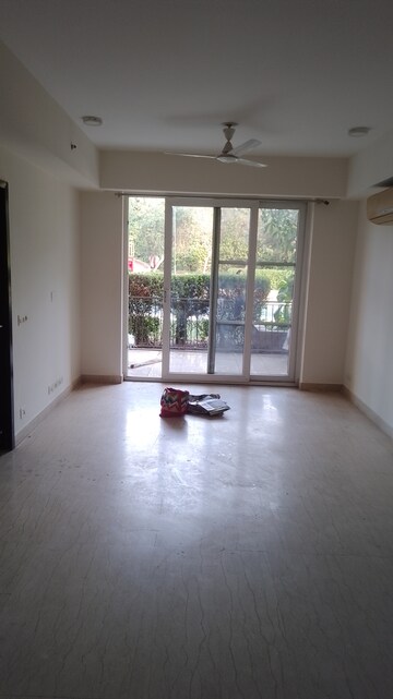 Room in 4 BHK Apartment at Conscient Heritage One, Sector 62 – for Sale