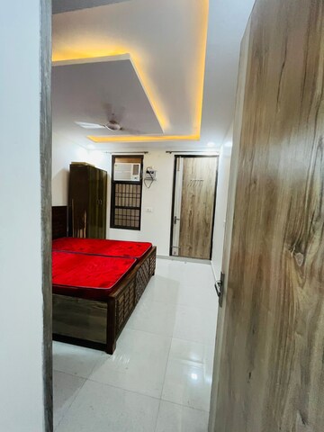 Bedroom in 1 BHK Builder Floor at Sector 40 – for Rent