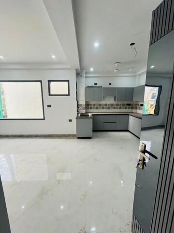 Kitchen in 2 BHK Builder Floor at Sector 46 – for Rent